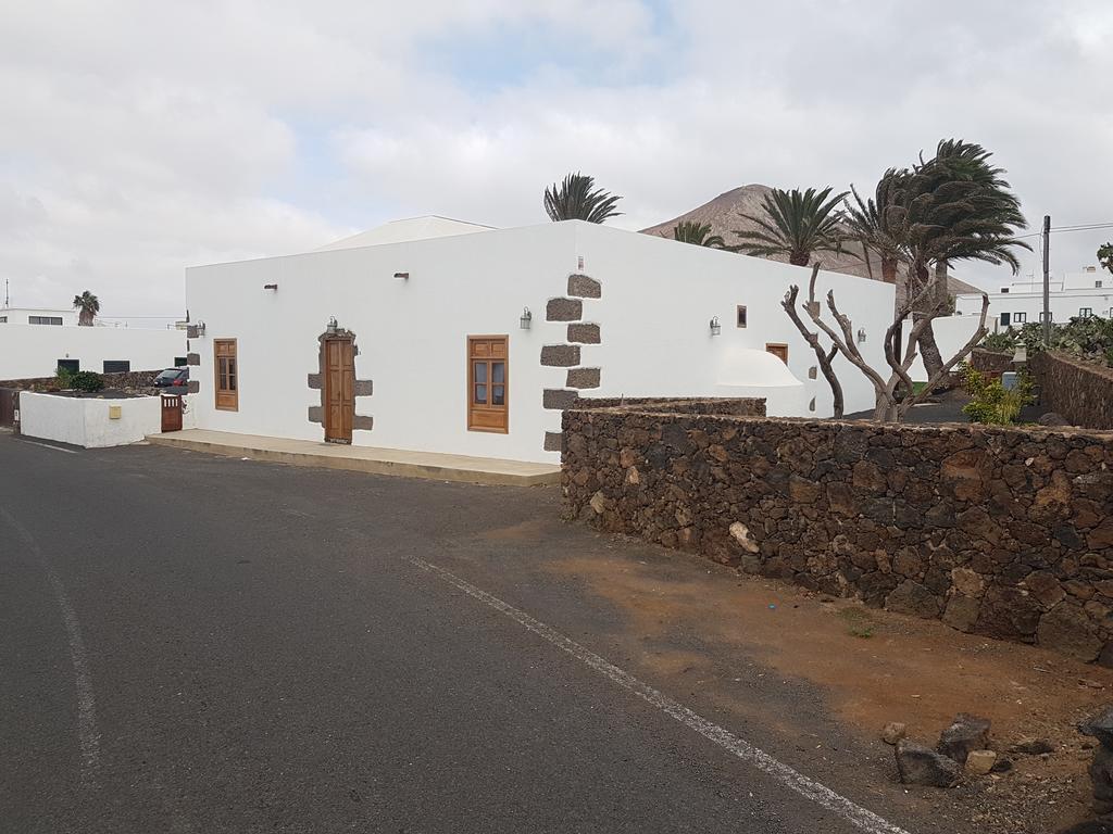 Hotelito Rural Flor de Timanfaya Tinajo Exterior foto