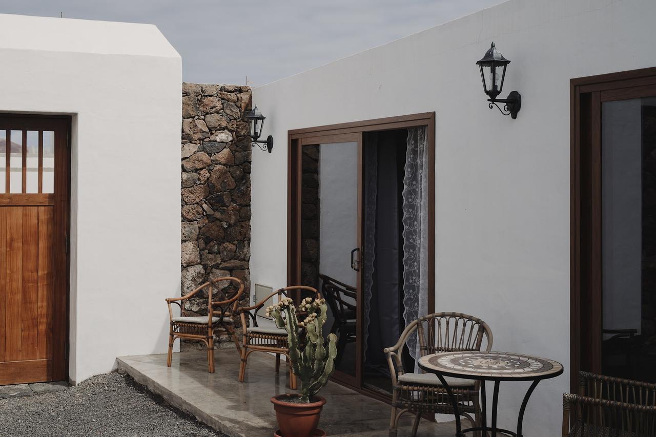 Hotelito Rural Flor de Timanfaya Tinajo Exterior foto