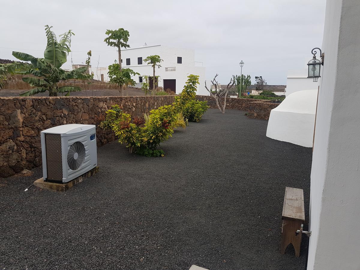 Hotelito Rural Flor de Timanfaya Tinajo Exterior foto